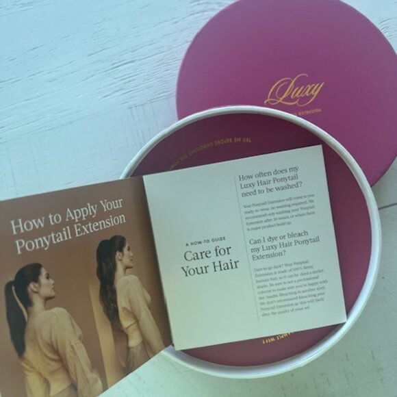 Luxy 16" Light Gray Ponytail Extension (100g) - Picture 3 of 4